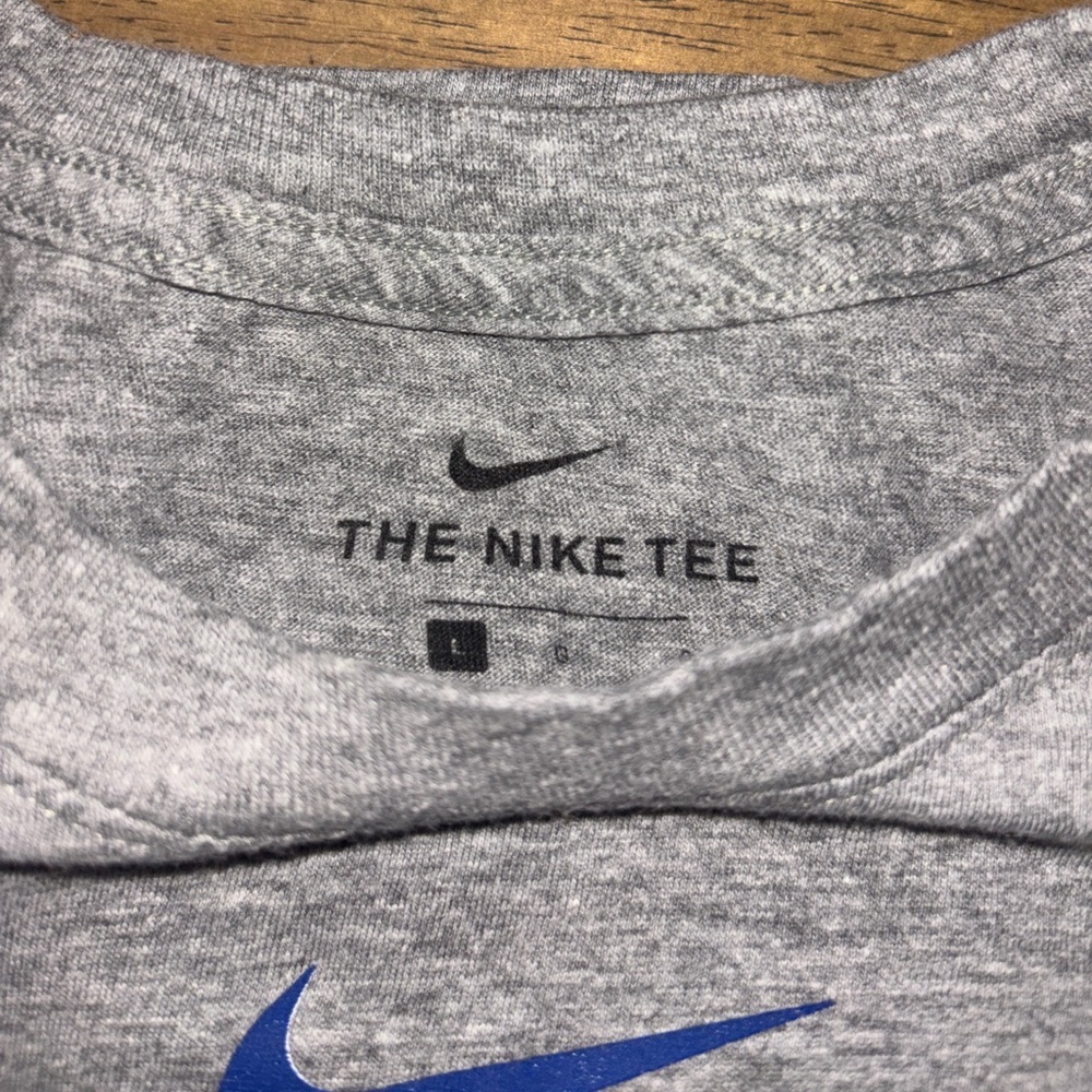 Jackie Robinson 42 Graphic Tee - Picture 3 of 3